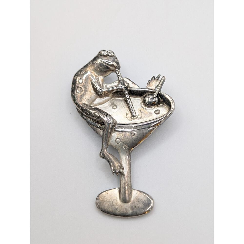 Vtg J J Jonette Pewter Brushed Silver Tone Frog And Martini Glass 2 1/4"